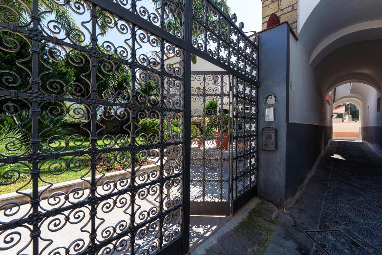 Mary'S Guest House Vico Equense Exterior photo